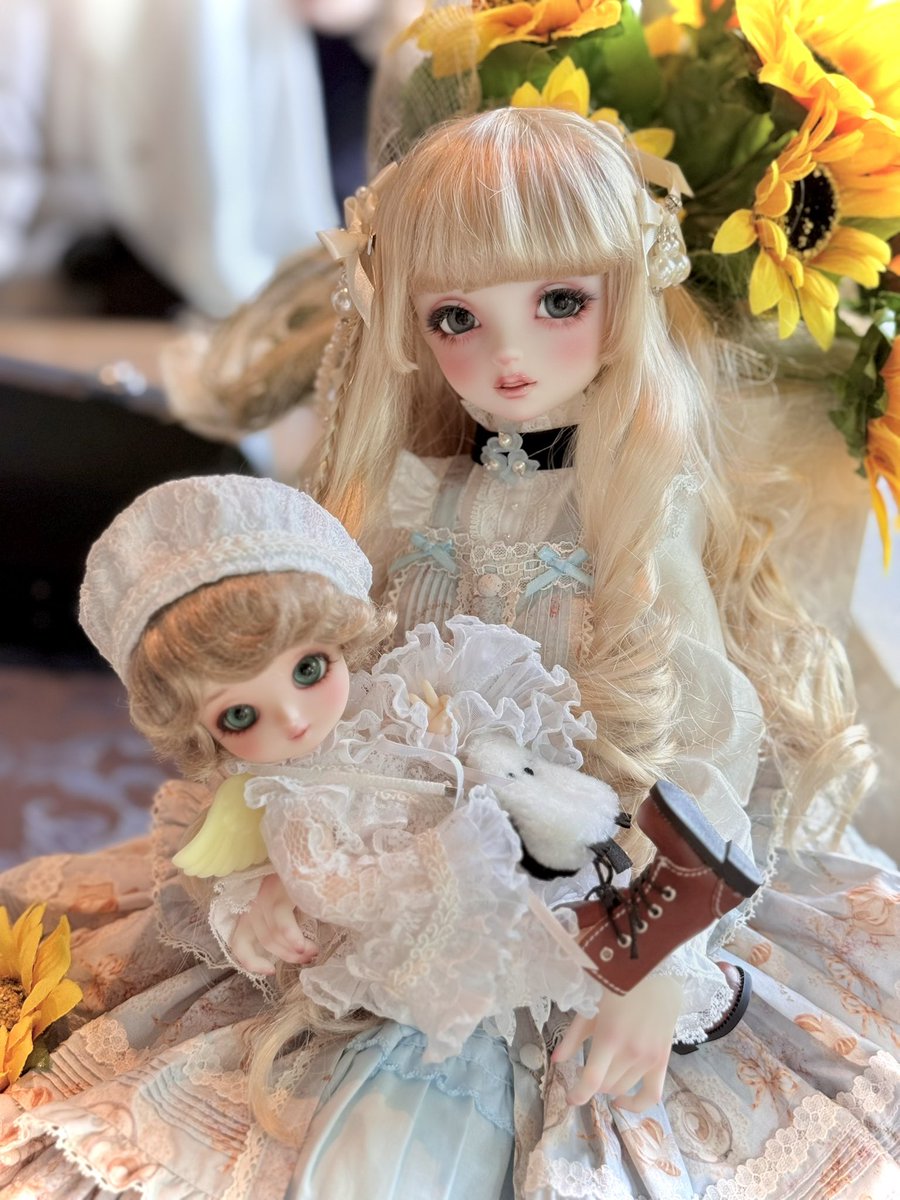 アフターの思い出☺️✨
きゃっちさん(<a href="/c_c_studio/">＊きゃっち＊</a> )の可愛い子達と一緒に撮らせてもらいました✨
天使ちゃんの✌️と足ピーンが可愛すぎて何枚も同じ写真撮ってしまった🤭
一緒に撮れて嬉しかったなぁ☺️💕