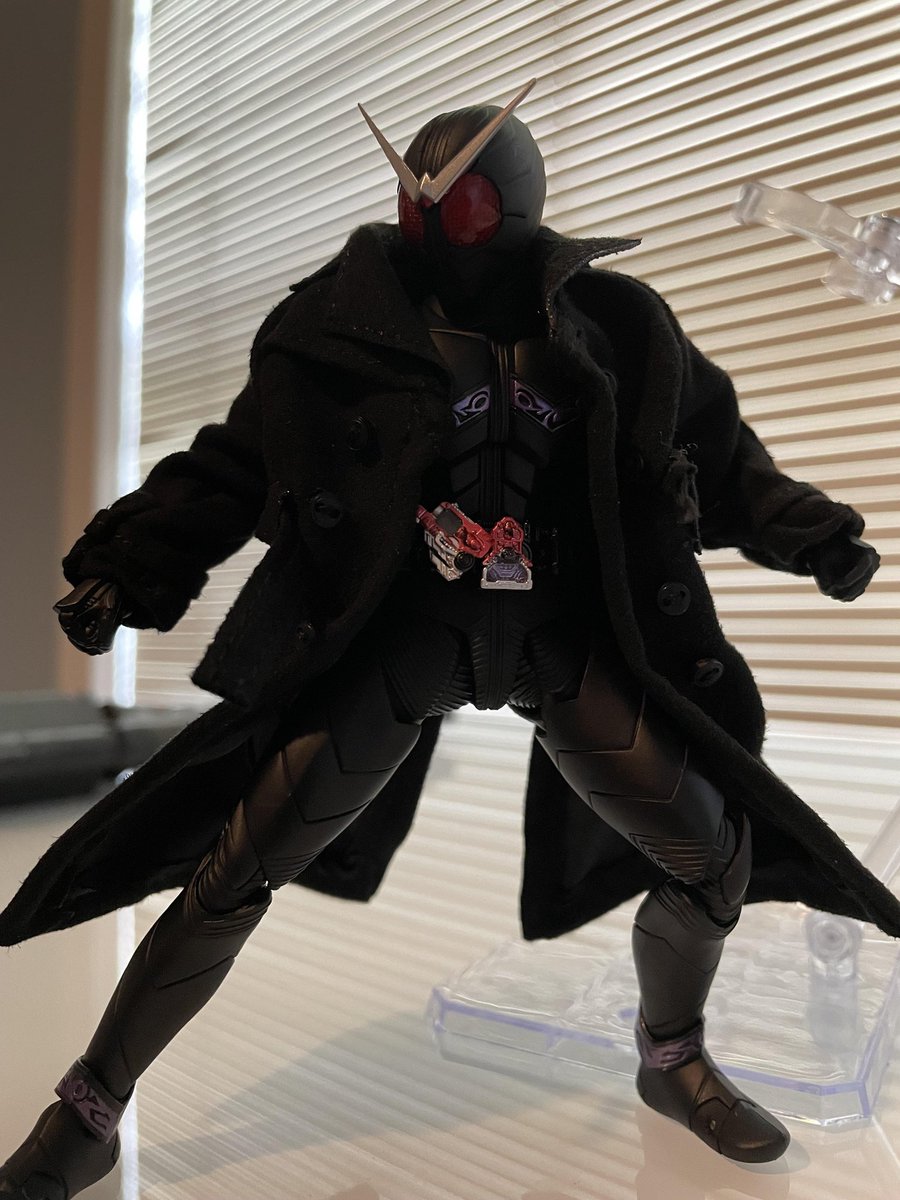 HenshinJustice's tweet photo. I like coats on kamen riders. Like capes on ultraman and jackets on sentai. https://t.co/e8HAqZTURZ