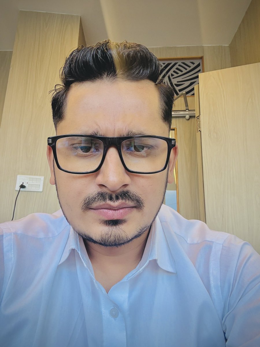 देश को अबस्था देखेर एक चिन्तीत युबा !