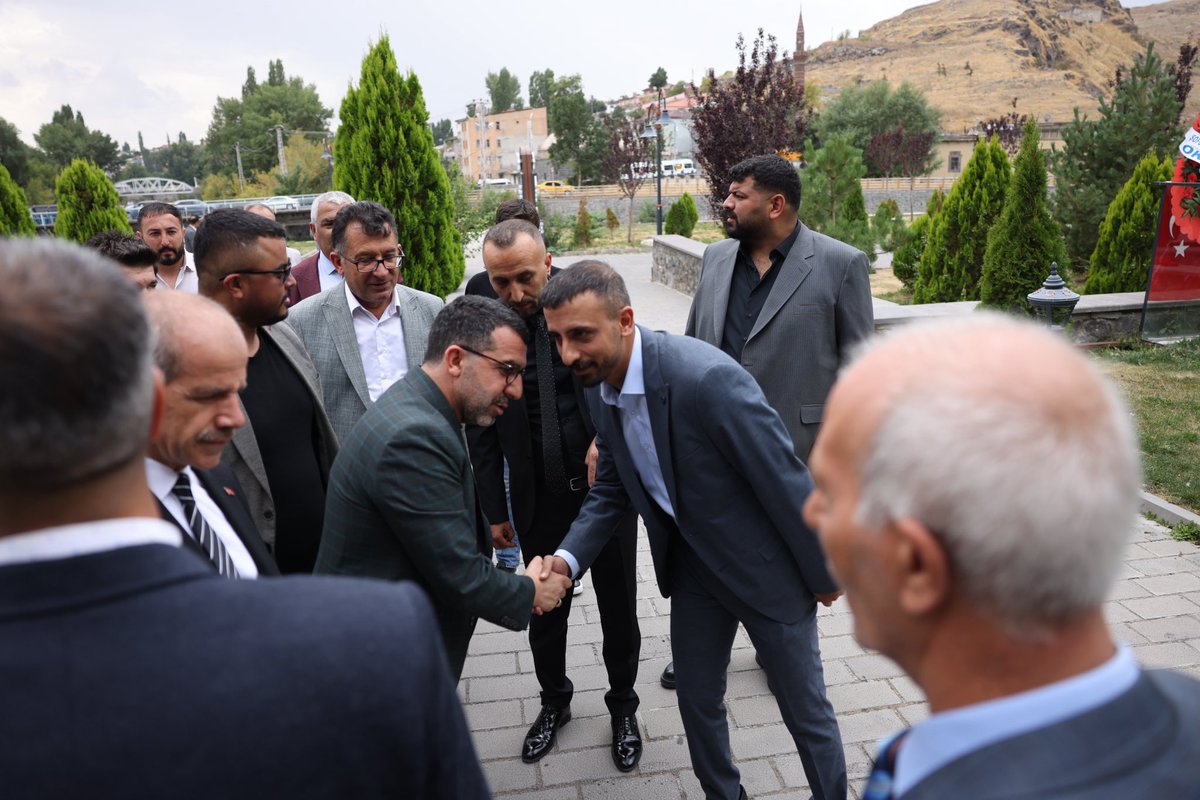 Doğum gününüz kutlu olsun Sayın Vekilim.
Yeni yaşınız sağlık, huzur ve başarılarla dolu olsun.
İyi ki varsınız, iyi ki Kars için varsınız. 🙏

Evren Bulut