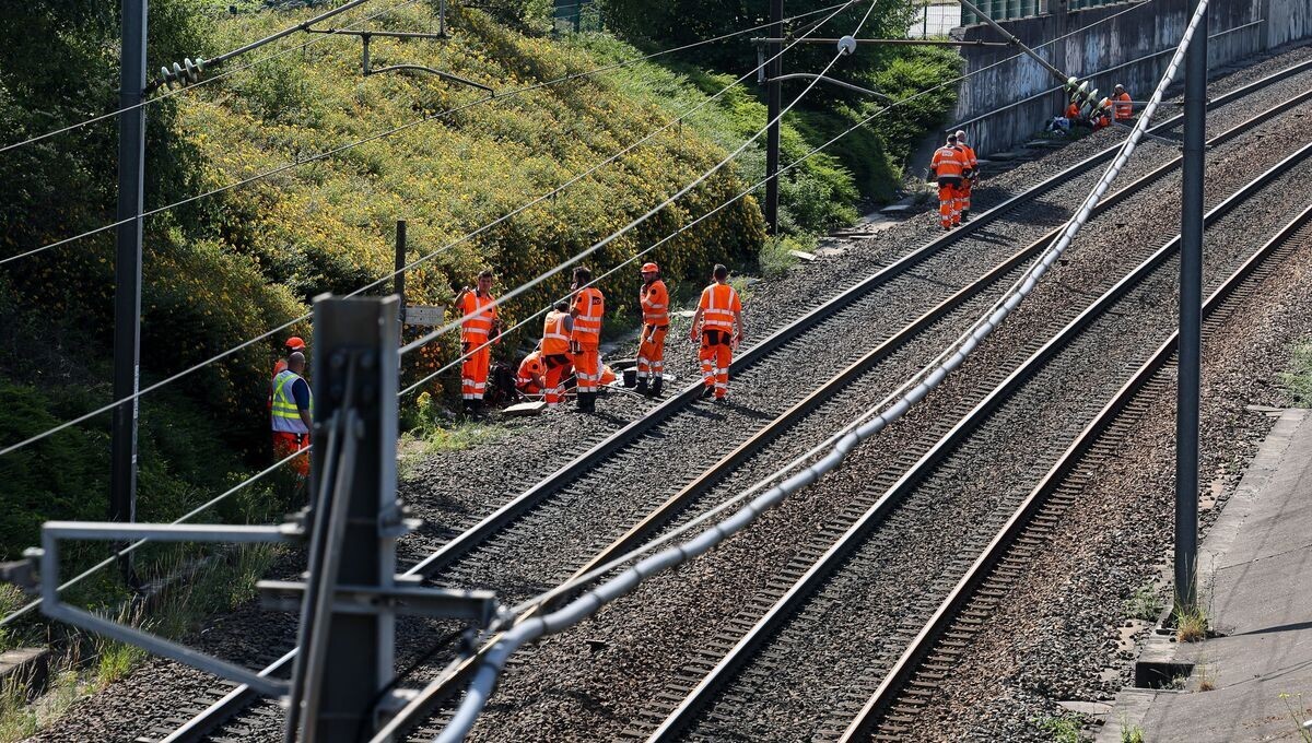 🚅 La circulation des TGV entre Paris et Lyon très fortement perturbée à cause d'un vol de câbles en Saône-et-Loire
➡️ l.ici.fr/5E9