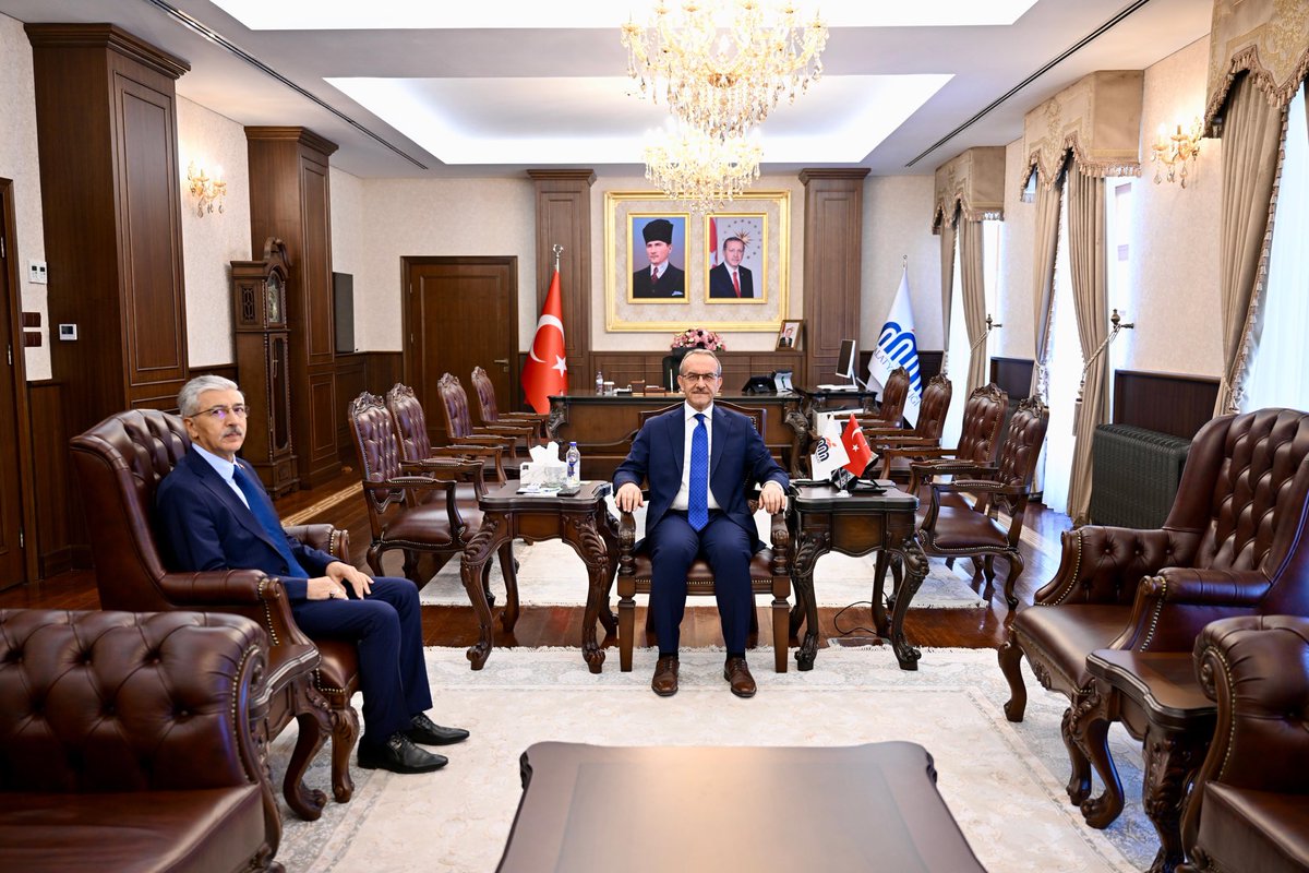 İlimizde Görev Yaptığı Süre İçerisinde Vermiş Olduğu Katkılar Dolayısı İle İl Emniyet Müdürü Arif Çankal'a Veda Ziyareti İçin Teşekkür Ederim.