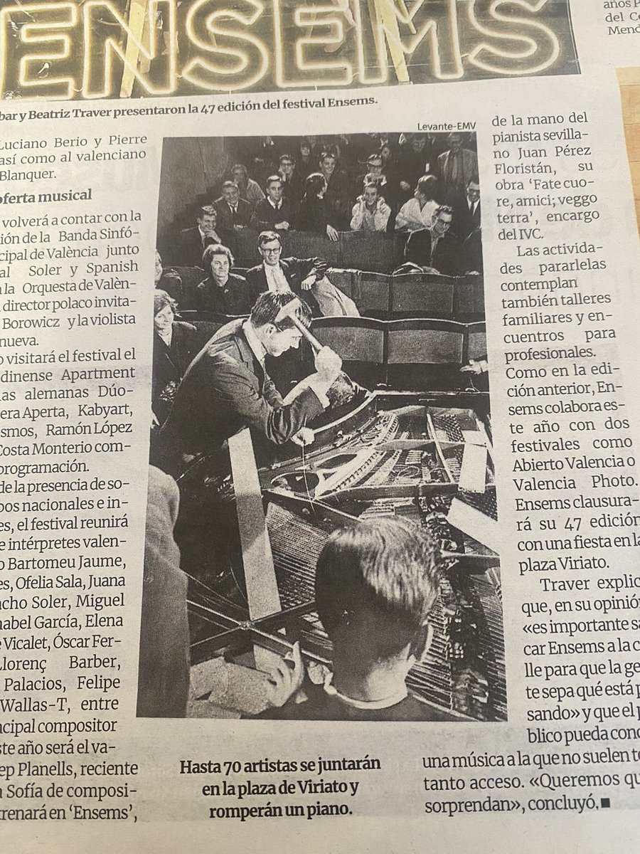 Hey! #ENSEMS 
Estaría bien que los vecinos pudiéramos participar en la destrucción del piano y de paso nos desquitamos de las molestias del bloqueo de la Plaza
 <a href="/festivalensems/">Festival Ensems</a> <a href="/GVAivc/">Institut Valencià de Cultura - GVA</a> <a href="/GVAcultura/">GVA Cultura</a>