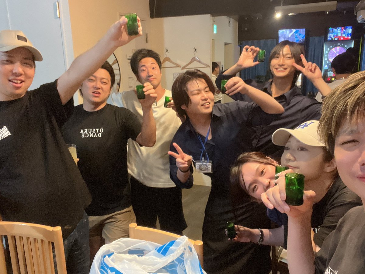 9月12日(金)O-bit大塚18時～翌朝5時まで元気に営業いたします！

やって参りました！華金🌺
皆さん今週もお疲れ様でした😌

本日はほたるインストラクターDAY！🧩
ダーツ🎯ゲーム🎲お酒🍺と1週間の疲れを忘れて楽しんじゃいましょう！😆

本日は五十嵐