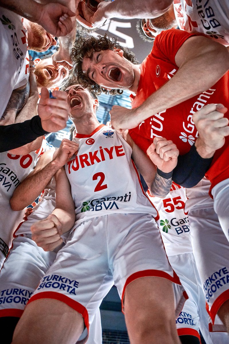 Yunanistan’ı aradan çıkarma günü inşallah.💪

12 Dev Adam, dev ekranda!

Bu akşam 9’da, Zeytinburnu 15 Temmuz Meydanı’ndayız.

#BuYolculukHepimizin #EuroBasket #12DevAdam