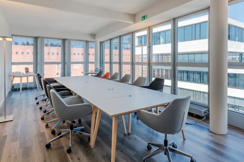 Workthere tweet media