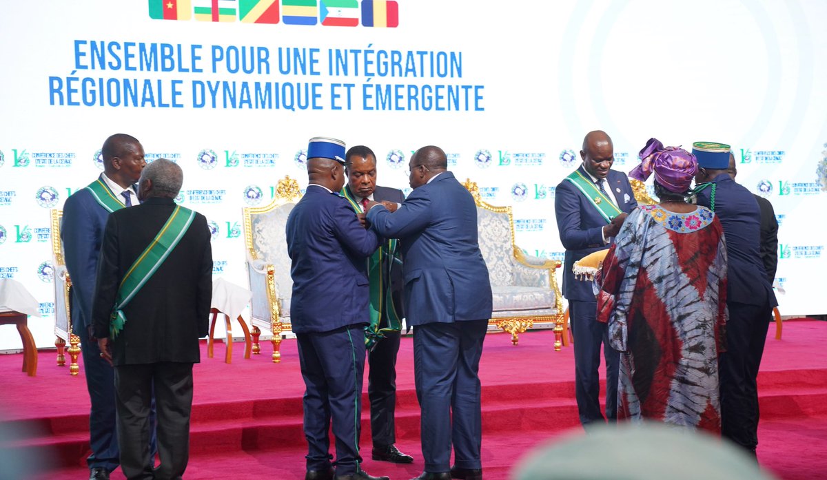 Nous sommes honorés d’avoir fait partie des organisateurs de la 16ᵉ session ordinaire de la Conférence des Chefs d’État de la CEMAC, qui a eu lieu le 10 septembre 2025 à Bangui. 
Nous sommes fiers d’avoir contribué ! Merci à vous tous ! 
<a href="/RwandaMFA/">Ministry of Foreign Affairs & Int'l Cooperation</a> <a href="/RwandainBangui/">Rwanda en République Centrafricaine</a> 
#CEMAC16