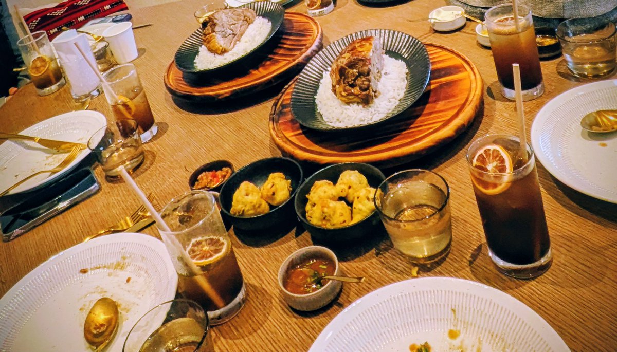 イベント無事に終えたので、直上にあるサウジアラビアレストランで調子こいて食べまくってしまい、只今新幹線で爆睡中です
それにしても大阪万博は人めちゃくちゃ多かったなー……