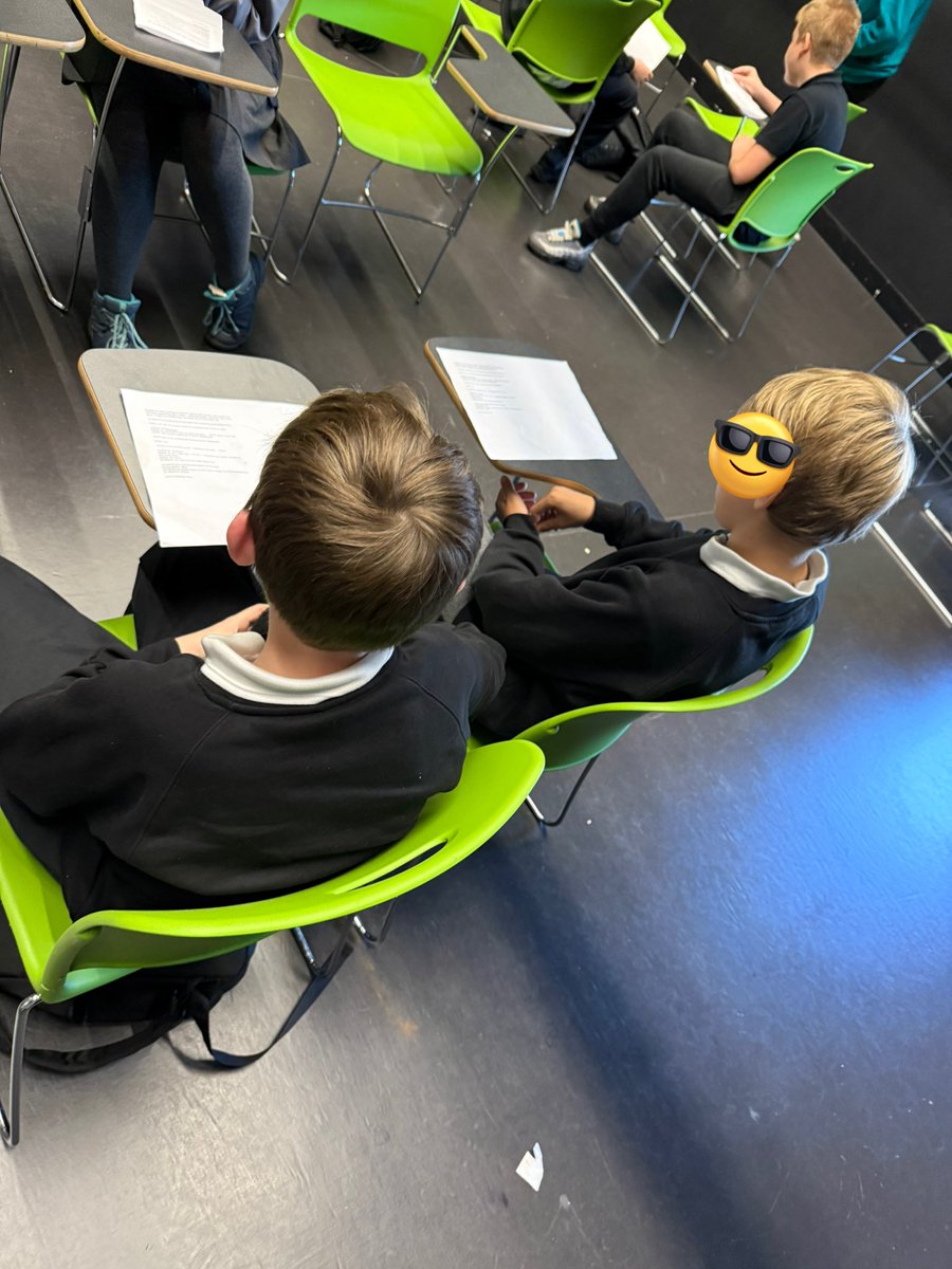 This week S1 learners has been working with scripts. We have been focusing on textual clues about characters and understanding and using stage directions to add movement to our scenes!  🎭📖