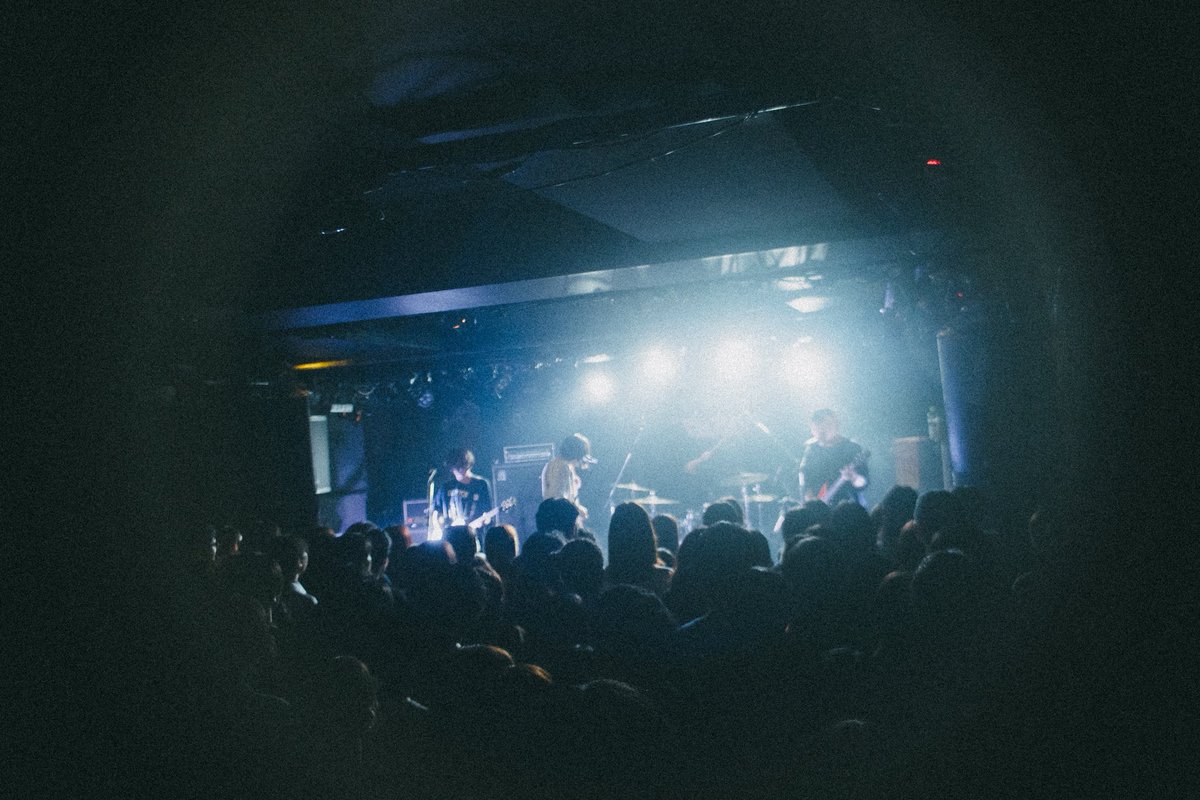 peelingwards tweet media