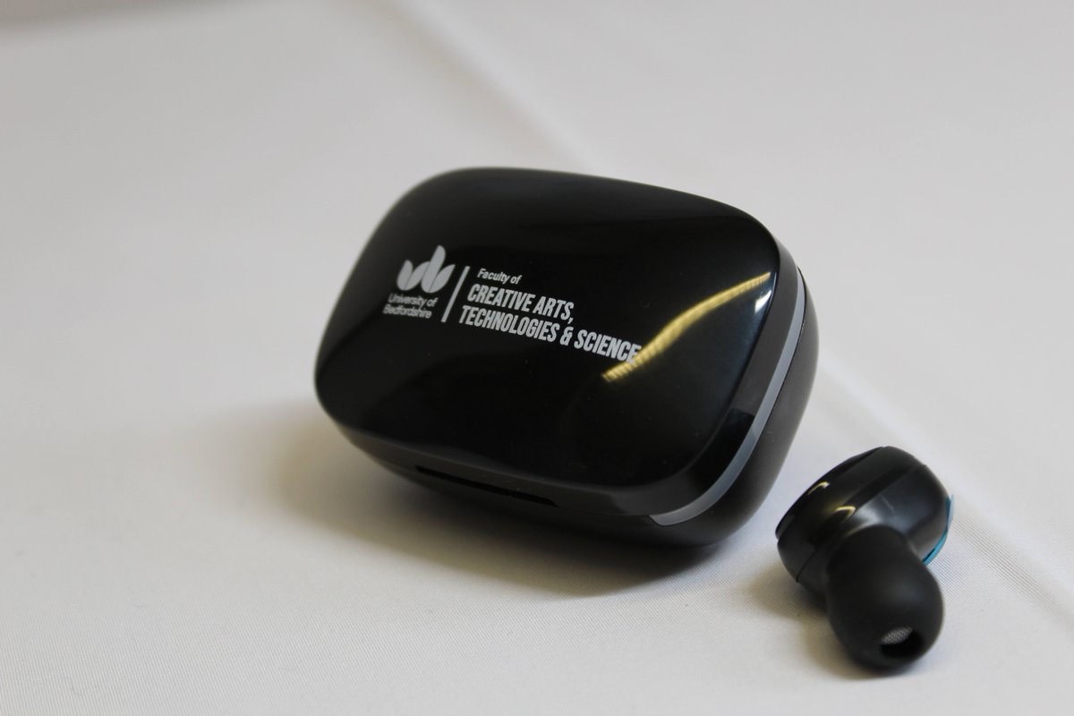 First impressions matter! 🎓 <a href="/uniofbeds/">uniofbeds</a> wowed prospective students with branded notebooks, stylus torch pens &amp; Bluetooth earphones. ✏️🎧

Practical, stylish, and memorable for Open Days &amp; events 📆

🔗 Read more here: eu1.hubs.ly/H0mP6H70

 #ExtravaganzaPromo  #BrandedMerch