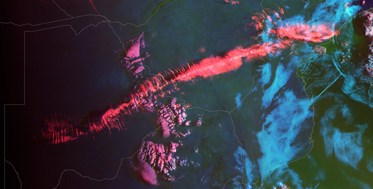 InOrbitIvan's tweet image. Spine of a fossil I found earlier this week over southern Africa (Botswana-Zimbabwe).
This giant but thin high-level cirrus (vertebratus) cloud, seen by #MG #FCI Cloud Type RGB, likely related to local wind regime (jet) responsible for transverse cirrus fibers. 
2025-09-08T0450