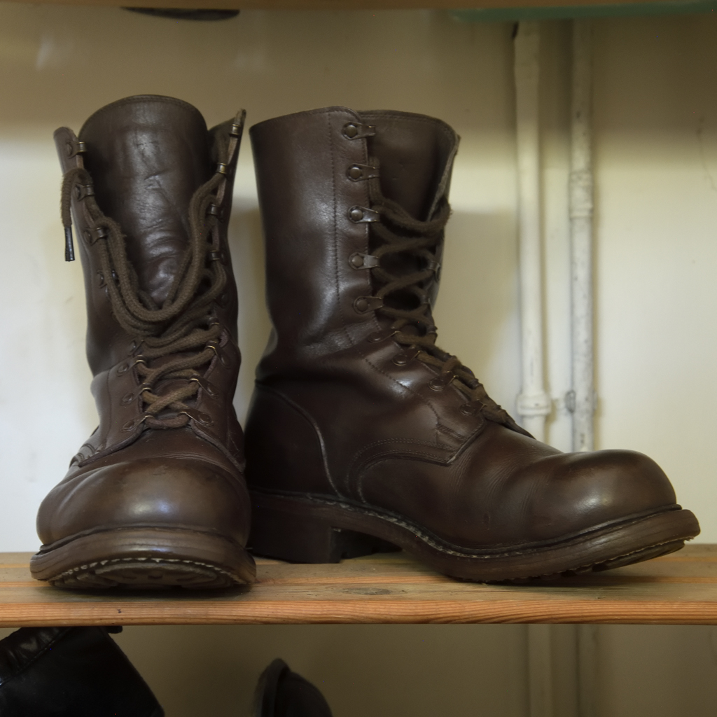 ArchDiggersWeb's tweet image. Anybody remember these &quot;Para&quot; boots from the 80&apos;s 90&apos;s - almost standard foootwear on archaeological excavations until the widespread implementation of H&amp;amp;S and the requirement of steel toecaps led to their demise - any memories I&apos;m looking for quotes for something I&apos;m working on