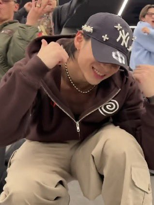 VAJRA20万回行け〜

#西洸人 ( ¯ᒡ̱¯ )
#INI <a href="/official__INI/">INI</a>
#INI #INI_STUDIO
#HIROTO_KiDS

[INI STUDIO] HIROTO - VAJRA youtu.be/Ae8aCMxGoHM?si…