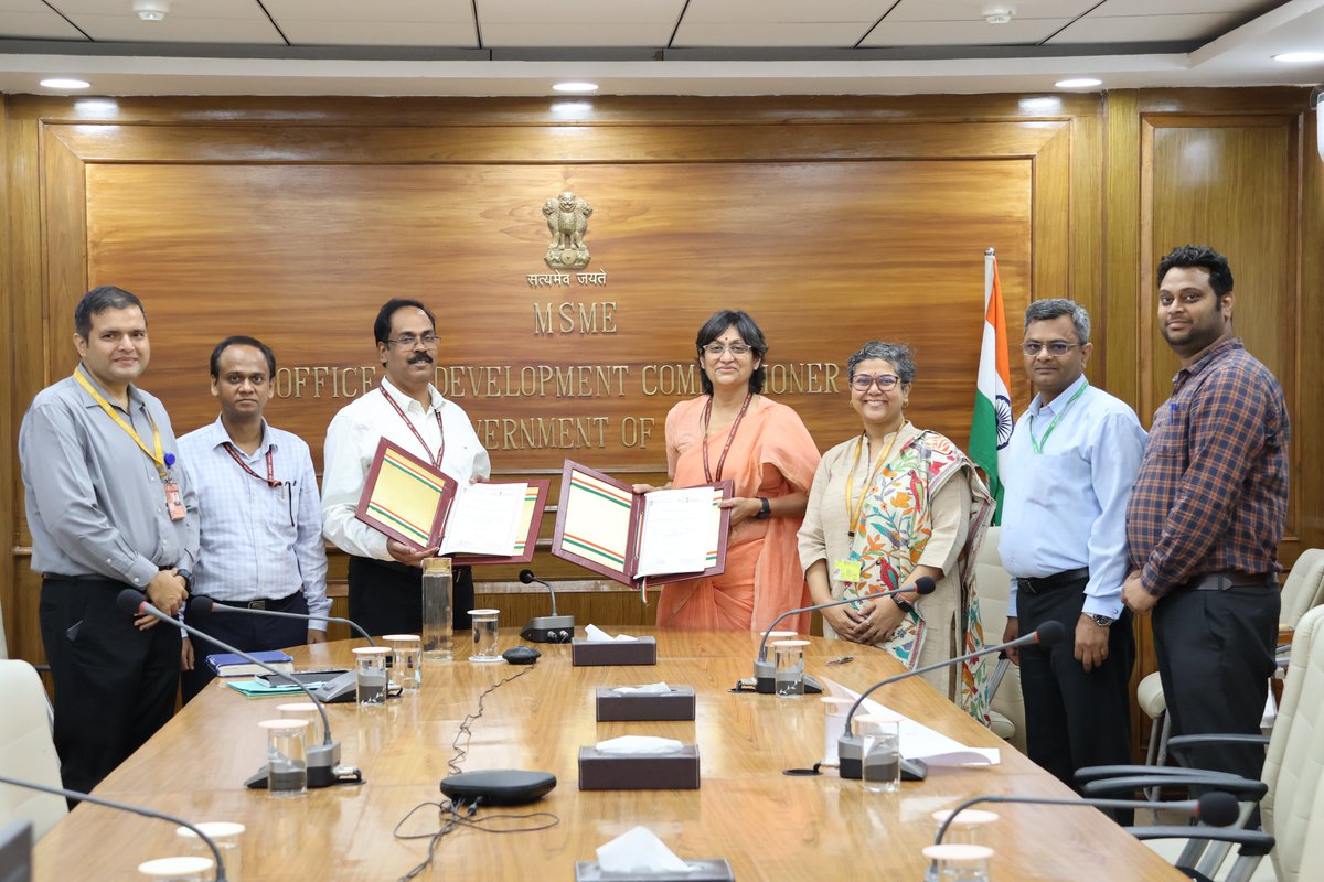 dcmsmeoffice's tweet photo. The Office of Development Commissioner, Ministry of Micro, Small & Medium Enterprises (MoMSME) and the Defence Production Information Technology Division (DPIT), Ministry of Defence, signed a Memorandum of Understanding (MoU) on September 12, 2025 at Nirman Bhawan, New Delhi.

The MoU was signed by Smt. Anuja Bapat, Deputy Director General, Office of DC-MSME, and Shri Amiya Kumar Das, CEO, DPIT. Shri Binod Kumar, Deputy Director General, DPIT was also present.

This MoU will facilitate greater participation of MSMEs in defence production, promote IT-enabled solutions, and strengthen indigenous manufacturing under the vision of Aatmanirbhar Bharat.

#MSME #Entrepreneur #Innovation #Development #Employment #Empowerment #Technology #skilldevelopment #economicgrowth #ViksitBharat #Atmanirbharat