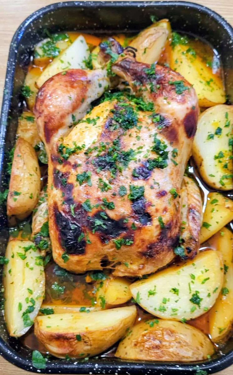 nico_patrascu's tweet photo. #chicken #prepareinoven #Lunchtime #timewithfamily https://t.co/OO0wramIxj