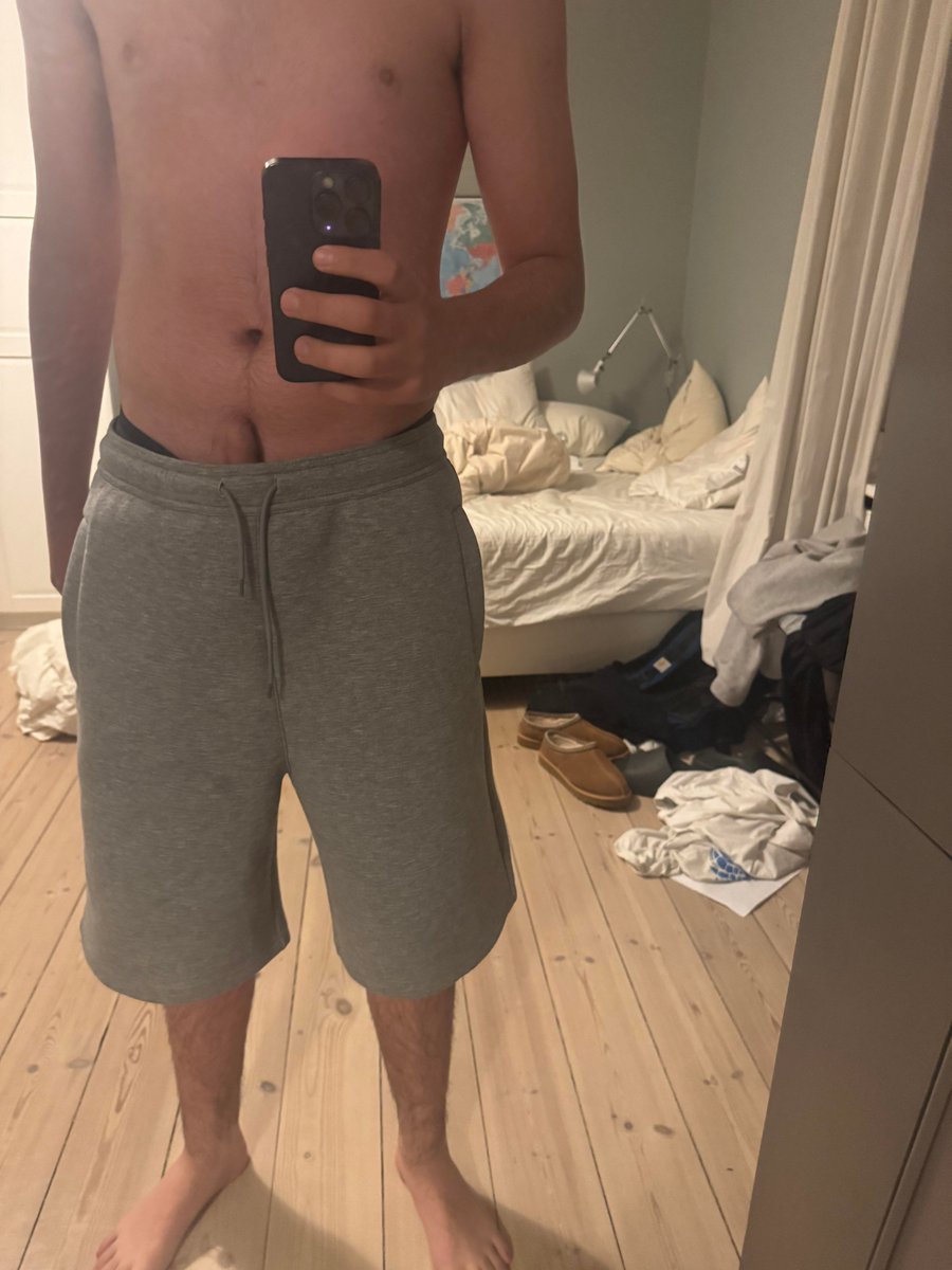 m4skin1's tweet photo. Just a couple of pics https://t.co/b7X6yjeGO5