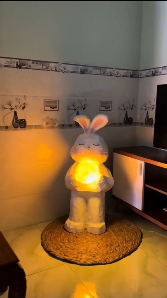 TLdn43's tweet image. Handmade vibes only ✨🐇🍋

For the #DigitXLemonade art contest, I built a @digitrabbits × @LemonadedApp night lamp.

A glowing lemon orb cradled by a peaceful rabbit, mixing cozy design with citrus magic.

Hope you enjoy this little piece of light 💡🍋