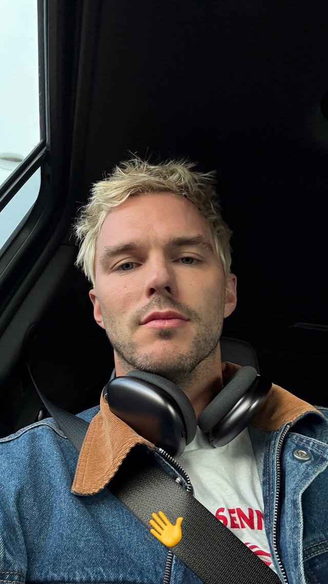bestofhoult's tweet image. nicholas hoult proves his frontal camera works on his instagram story