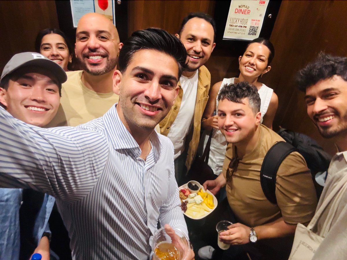 Had the pleasure of hosting 15+ members of our community in New York City last week for happy hour.

Turns out, 2 of the people who attended were actually working together on an engagement facilitated by <a href="/HireTheStarters/">The Starters</a>.

Always wonderful seeing our community in-person and