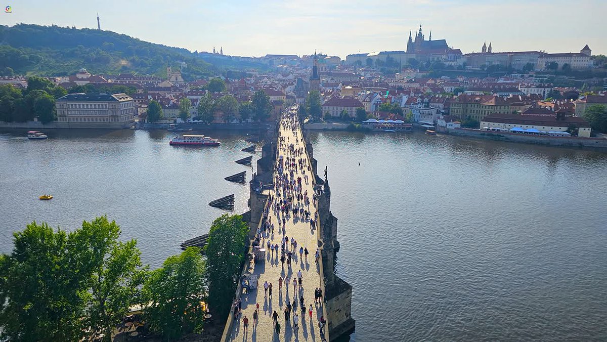 Praga es todavía más impresionante desde las alturas. Hemos recorrido los 8 miradores más bonitos y algunos rincones secretos para que disfrutes de las mejores vistas y terrazas de la ciudad. En el blog te contamos todo, además de cómo ahorrar tiempo y dinero con la Prague