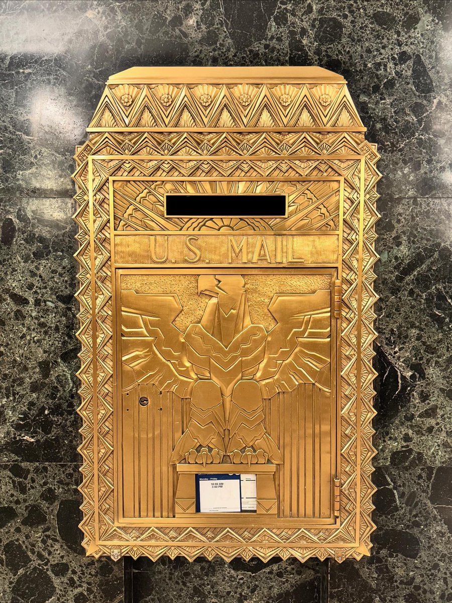 Furmadamadam's tweet image. The lobby of One N Lasalle in Chicago, Vitzthum &amp;amp; Burns, 1930