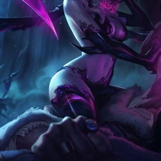 — E como esperado .. censuraram o corpo da Evelynn , só que dessa vez foi a parte do tronco inteiro. 🫩
