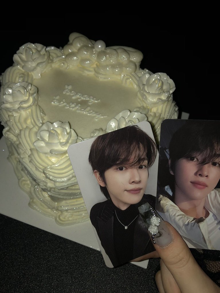 lxswun's tweet photo. 태어나줘서 고마워♥
행복이 넘치는 한해가 되시길 바랍니다…

#ForeverWithSungchan
#성찬생일_하트보내_빨랑  
 #HAPPYSUNGCHANDAY https://t.co/4poFpAhRjz
