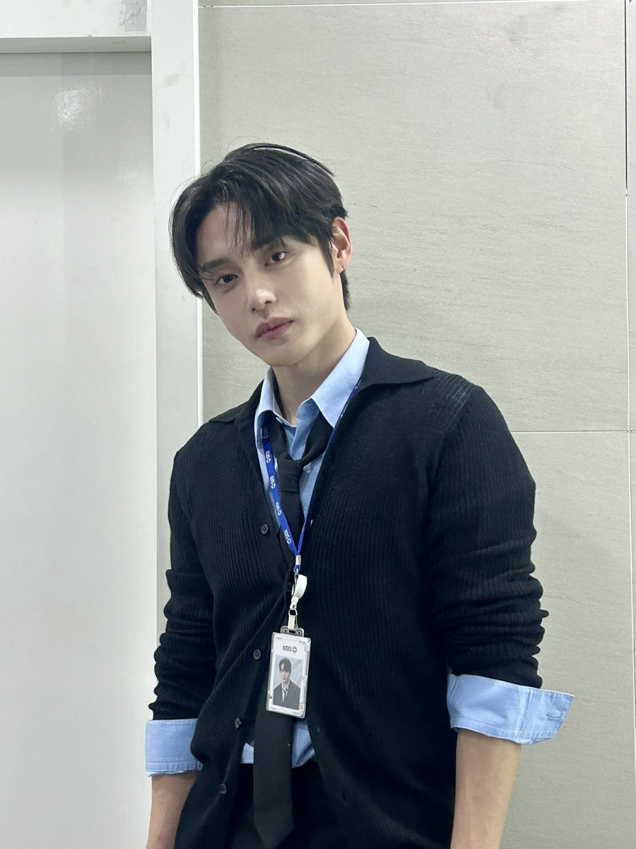 KBSMusicBank's tweet photo. 제로베이스원 1위 기념 🏆

◌ ﾟﾟ ｡ ･ﾟﾟ｡
ﾟ.            ｡ﾟ
　ﾟ･｡ ｡ﾟﾟ･｡･ﾟﾟ｡           
           ◌        ｡ﾟ
　          ﾟ･｡ ｡ﾟﾟ･｡･ﾟﾟ｡
                     ◌          .
                     　ﾟ･｡･ﾟ https://t.co/MwMyGXrFWI
