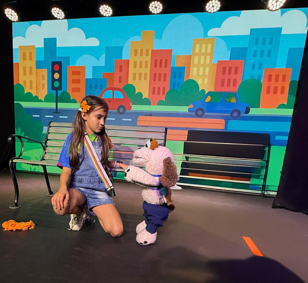 Última función de Chiquitín 💔
Domingo 21 de septiembre
Una niña, un perro callejero, y una amistad que transforma vidas. Una obra que celebra el amor incondicional y la adopción responsable. 
📍 Sala Catarsis, Coral Gables 
🎟️ Tickets en teatrotrail.com