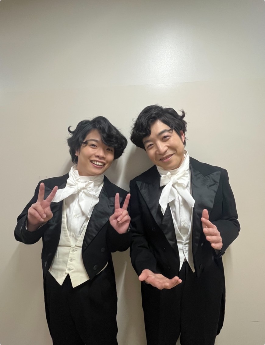 srjn88's tweet photo. 本日9月12日公開の
『#ベートーヴェン捏造 』
に出演しています。
同じ事務所の小倉史也君と共演しました！
髪の毛シンメトリーコンビです🎻
是非ご覧下さい🎦！

#山田裕貴 #古田新太 
#かげはら史帆 #バカリズム
 #関和亮監督 https://t.co/1oXPNIBjQt