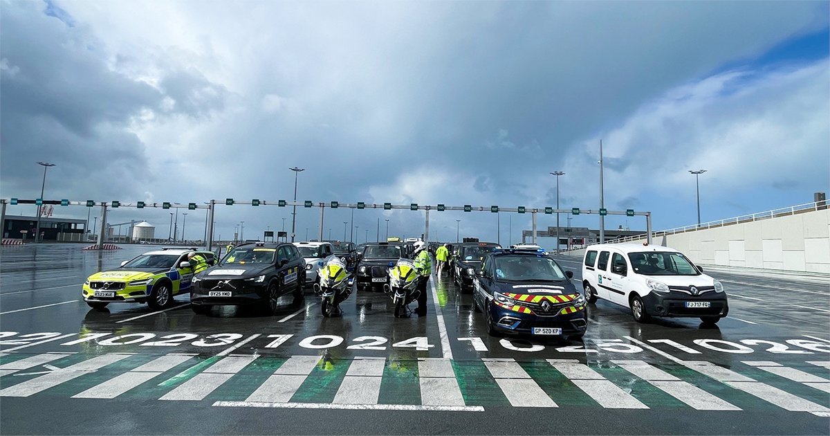 Port_BC's tweet image. 🚖✨ Escale magique au port de Calais !

200 enfants britanniques atteints de pathologies graves en route pour un séjour féerique à Disneyland Paris 🏰 grâce aux taxis londoniens du  #MagicalTaxiTour.

Bravo à tous les partenaires 👏
@POferries
