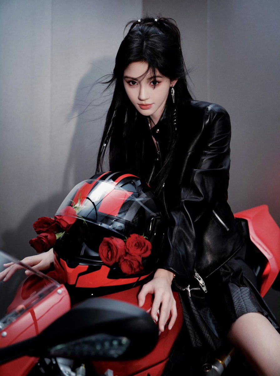 ohnneul's tweet photo. 250912 鞠婧祎 Official 웨이보 (1)

#鞠婧祎 #쥐징이 #Jujingyi #Kiku https://t.co/E48dWvCc4Y