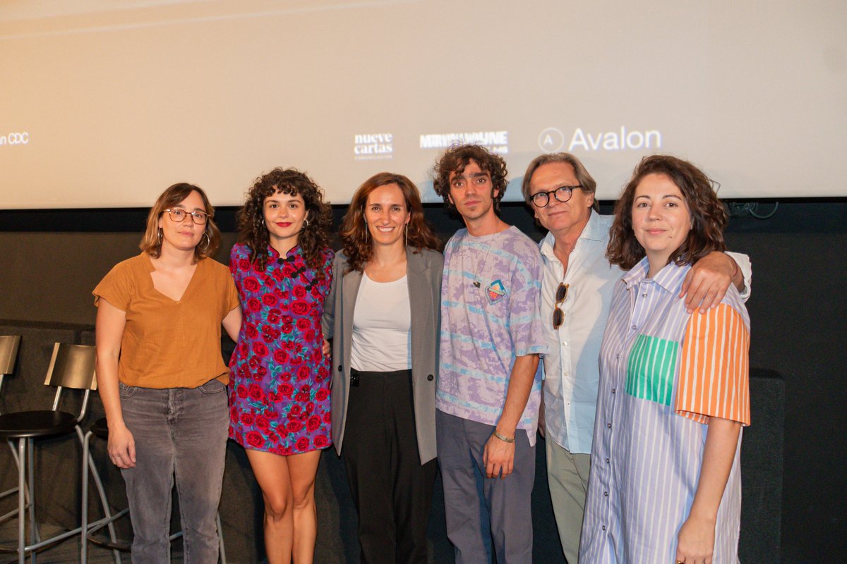 ✨ Así fue ayer el pase especial de EL CUENTO DE UNA NOCHE DE VERANO. Tuvimos el honor de contar con la Ministra de Sanidad <a href="/Monica_Garcia_G/">Mónica García</a>, el actor Nacho Sánchez y la directora de <a href="/CaimanCDC/">Caimán CDC</a> Jara Yañez, quien moderó el coloquio posterior con la directora y guionista <a href="/HerrMer/">María Herrera</a>.