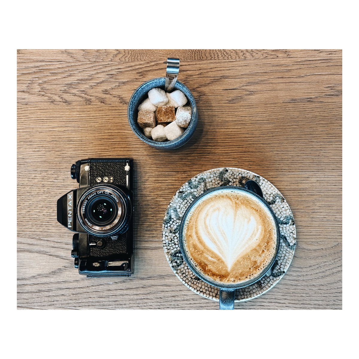 nickdemarco_'s tweet photo. 3 more LX & caffe/tea - June ‘25
Camera no. 20 in my 2025 film SLR project, the PK mount Pentax LX, in Brighton.
#camera #film #filmcamera #pentax #pentaxlx #slr #filmslr #vintage #believeinfilm #filmnotdead #cameracollection #coffee #cafe #café #caffe #slr #vintagecameras #filmcamera #tea