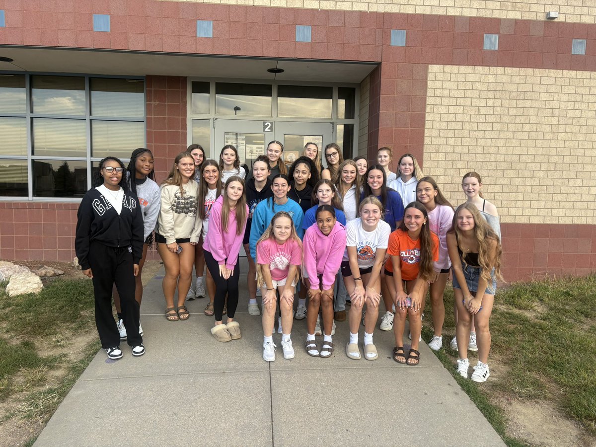 OPS_WestviewVB's tweet photo. High Five Friday was a success at Prairie Wind today! https://t.co/0fSBPLWIsf