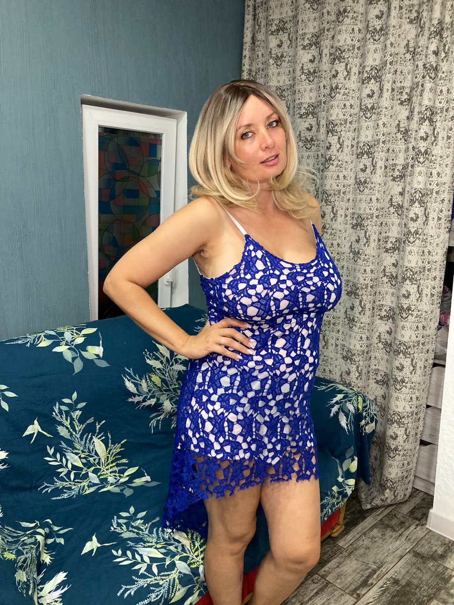 MaryMilfu's tweet photo. rate my outfit https://t.co/tzXlxhcseT