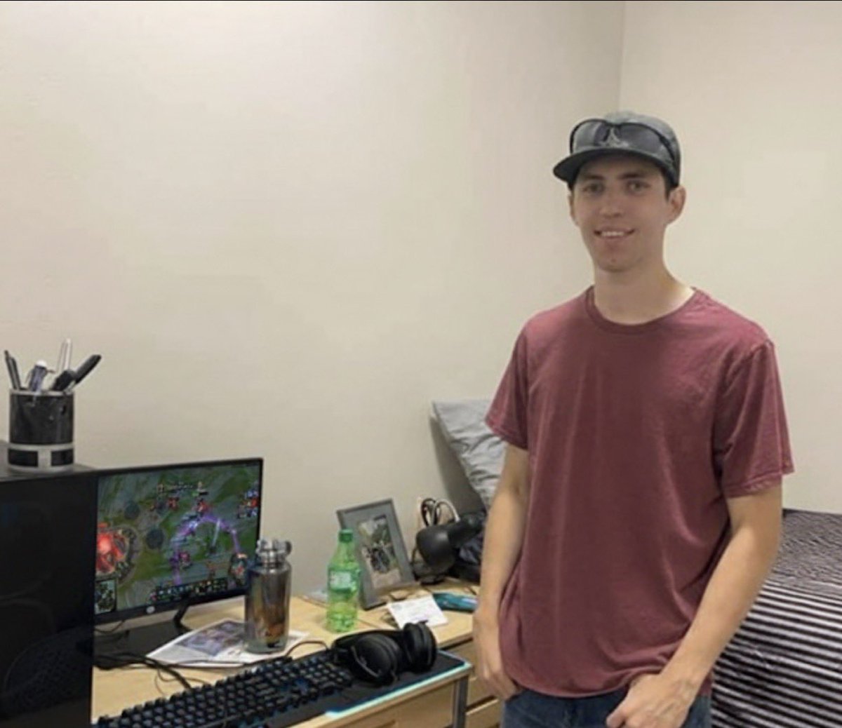 🚨 BREAKING 🚨

Charlie Kirk shooter Tyler Robinson seen to be a League of Legends player.

What do you think his peak rank was?