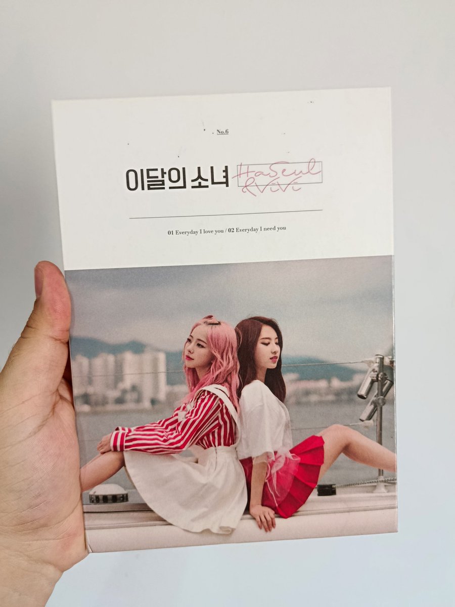 ttokatti's tweet photo. [ VENDO / VENDA ]
Álbum Loona - Haseul &amp; Vivi com Card
R$ 125 com frete incluso (Registro Módico)
Pix ou Picpay
Caso queira mais foto chamar na DM

motivo da venda: Não consumo mais kpop 🥴 https://t.co/iOezu3YAfl