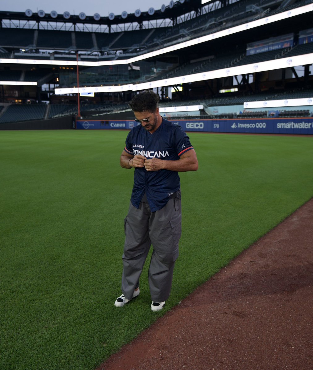 Fenapepro's tweet image. Cuando hay que elegir, la decisión es clara:
¡La camiseta de Dominicana siempre primero! 🇩🇴⚾️

#Fenapepro