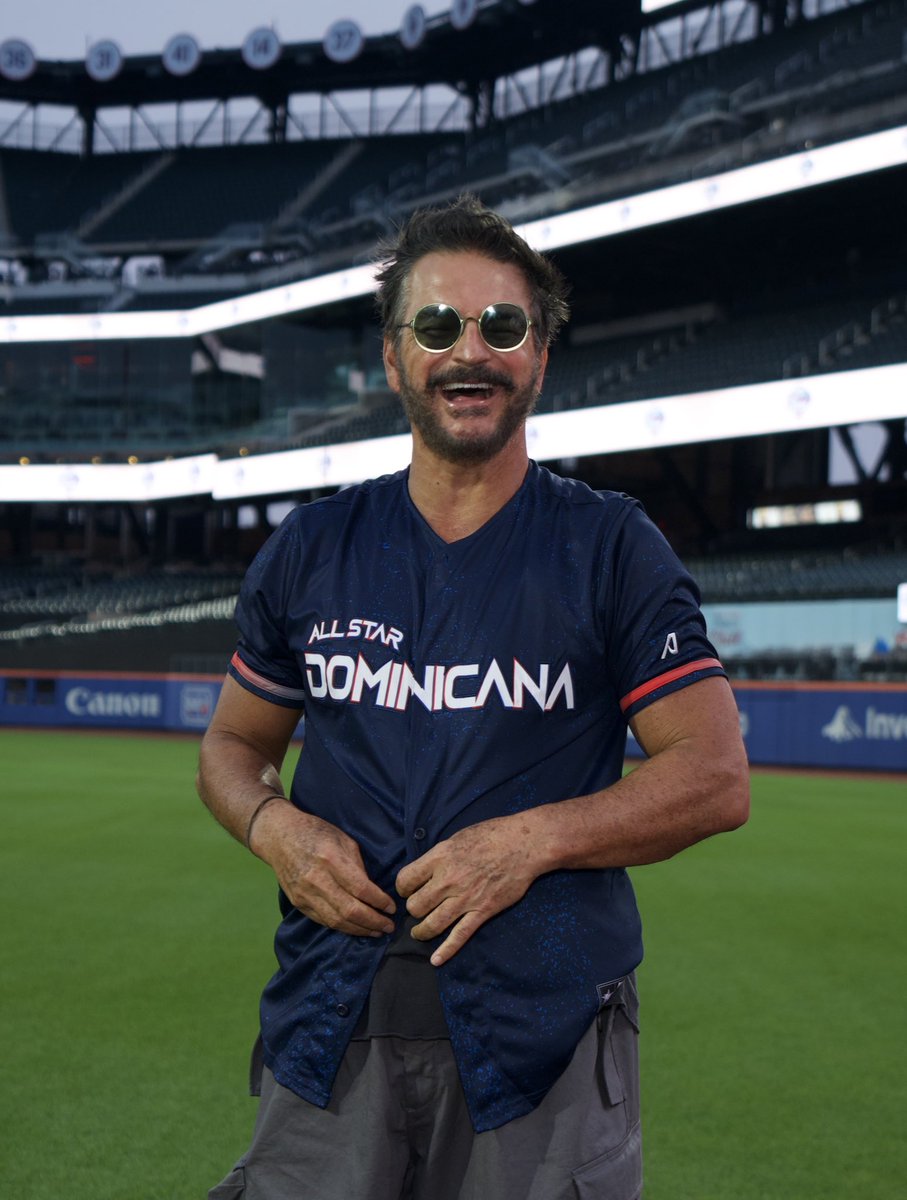 Fenapepro's tweet image. Cuando hay que elegir, la decisión es clara:
¡La camiseta de Dominicana siempre primero! 🇩🇴⚾️

#Fenapepro