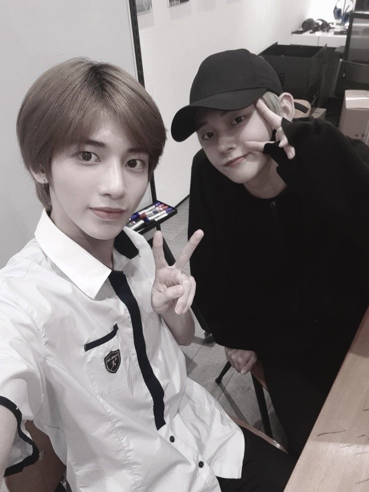 taezzi0's tweet image. 연준아 생일 축하해〰️♥︎
 #구월의꽃말은연준이의눈부신청춘
#OneAndOnlyYeonjun