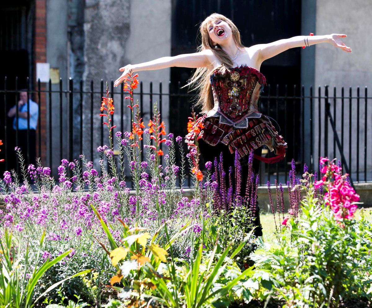 LabDCC's tweet image. Opera in the Open presents a sparkling Opera Gala at Father Collins Park for Culture Night 2025, bringing the magic of live performance to the heart of the community.
The evening will also feature guest performances from exciting artists.
Read more: dublincityartsoffice.ie/news-events/op…