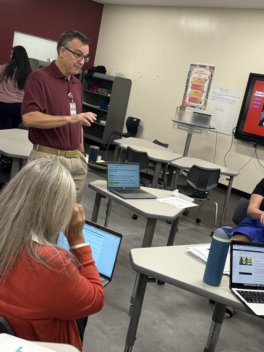 Jasma_Hayes's tweet image. English 1 teachers in PLC rehearsing how to guide students through composing and revising informational texts while focusing on high leverage moments to model strong writing. #ElevateEverything @mannydlc2 @AFBohannon @NorthSideFWISD