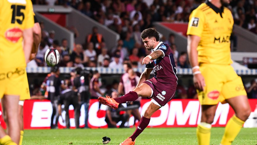 Sortie du conseil d'administration du Jalib FC ce matin avec <a href="/tuisovaubb/">Yann UBB LG - Podcast UBBistes ⭐</a> et <a href="/eKoloKante/">Grec Ahki</a>, l'heure est grave.😤

On a besoin de vos RTs pour que ce tweet débarque dans la TL de <a href="/MattJalibert/">Matthieu Jalibert</a> et que le meilleur 10 du monde vienne dans les UBBistes. 🙏