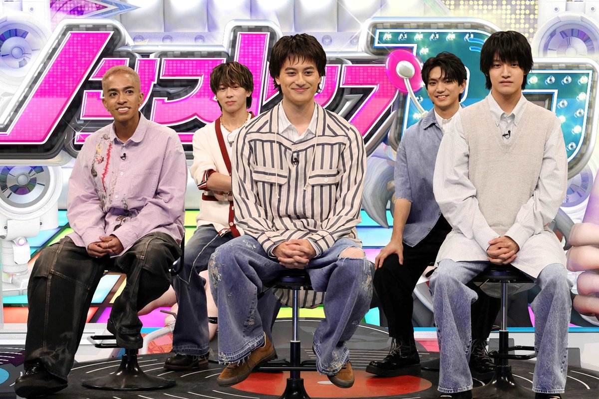 oricon's tweet photo. 📺️9/15(月)『ネプリーグSP』

Aぇ! group、冠番組背負って参戦🔥

漢字クイズに教育学部出身・小島健と
漢検準2級・末澤誠也が���身✨️

ところが…
佐野晶哉が珍解答を連発でチーム大混乱💦
「え、何してる❓」「いやいやいや」
https://t.co/4Ib8itfxzg

#Aぇǃgroup #ネプリーグ https://t.co/s9ZXDGoNdC
