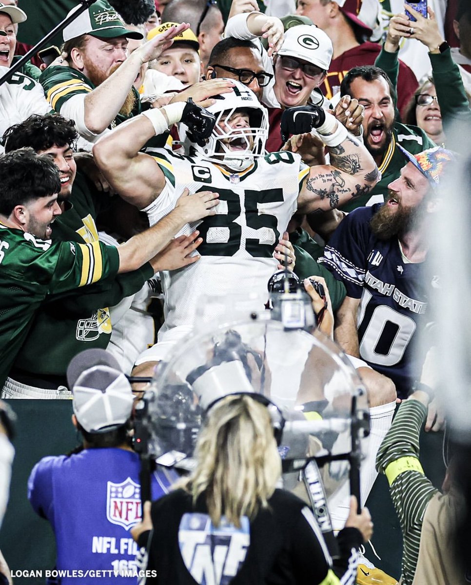 AdamSchefter's tweet image. The Packers improved to 2-0 for the third time under Matt LaFleur after beating the Commanders, 27-18. When they started 2-0 in 2019 and 2020, the Packers reached the NFC Championship Game.

Both their victories this season have come against teams that won 12+ games in 2024, as…