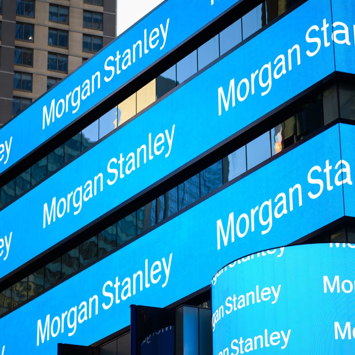 MartiniGuyYT's tweet photo. BULLISH 🚨 MORGAN STANLEY JUST SAID THAT THE FED WILL CUT RATES THREE TIMES BEFORE THE YEAR ENDS https://t.co/n7y6YYn0Uc