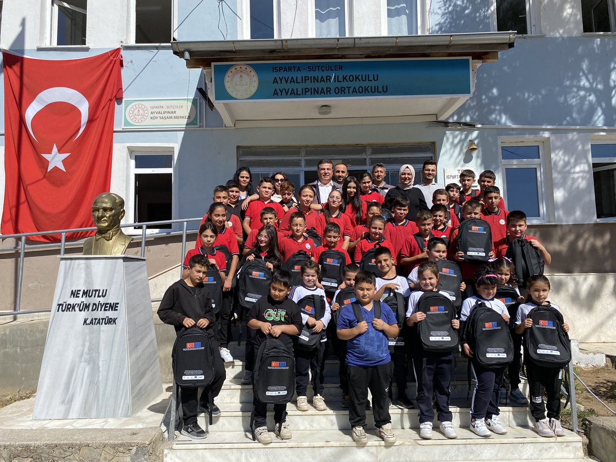 TKDK’ dan Öğrencilere Yeni Eğitim-Öğretim Yılı Hediyesi
TKDK tarafından yürütülen Teknik Destek Projesi  kapsamında; köy okulları başta olmak üzere öğrencilerimize okul çantası ve kırtasiye malzemeleri armağan edildi.