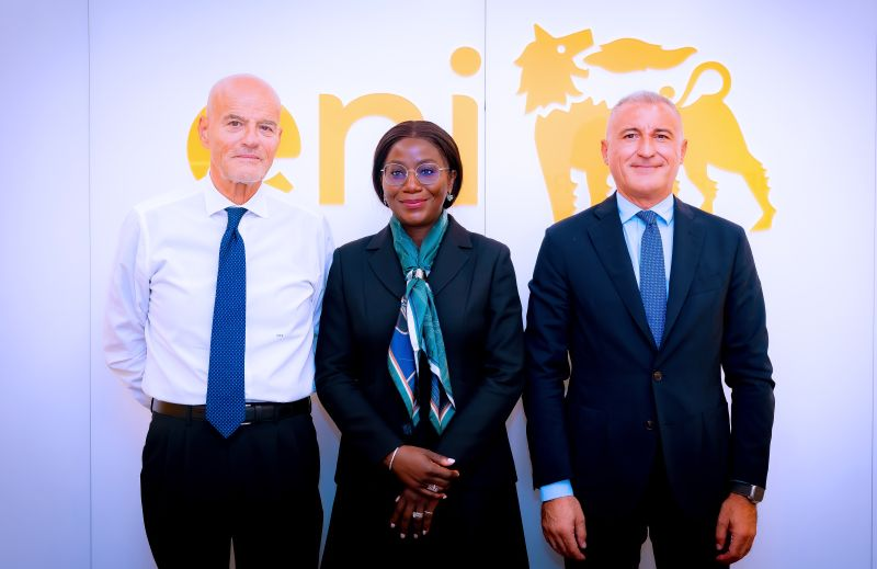 AbeebFajobi's tweet image. 🇳🇬 At #Gastech in Milan, SA to the President on Energy, Mrs. Olubukola Verheijen (@OluVerheijen), met with Eni CEO Claudio Descalzi &amp;amp; COO Guido Brusco.

The Special Adviser to the President on Energy, Mrs. Olubukola A. Verheijen, @OluVerheijen, met with Claudio Descalzi, CEO and
